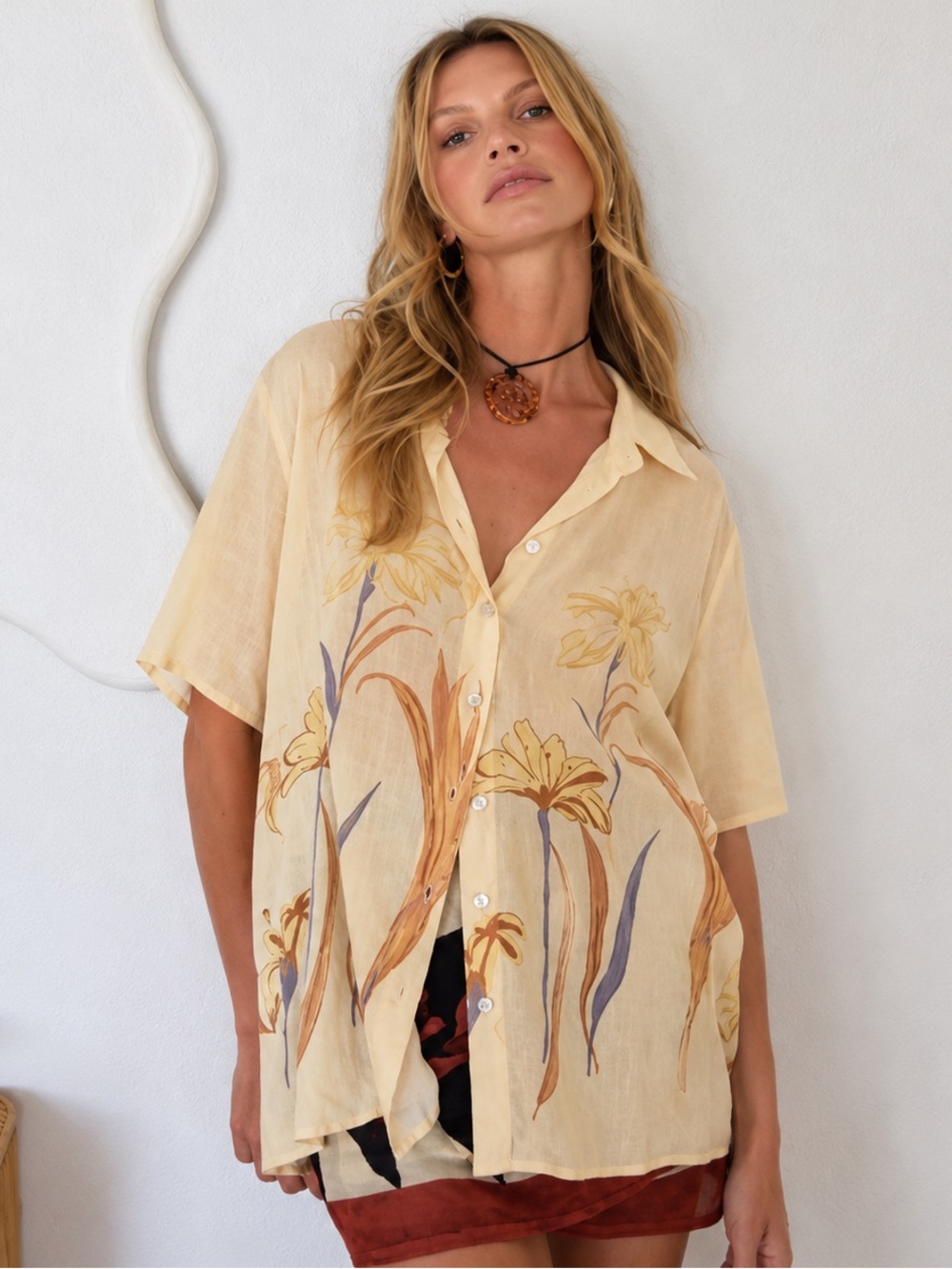 NWT Vrg Grl Cream Floral Button-Down Short-Sleeve Shirt